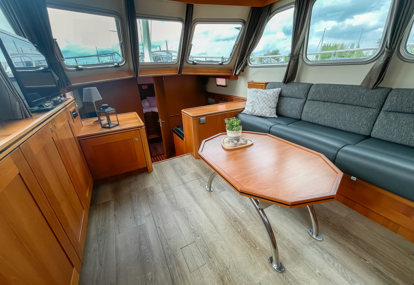 De Driesprong Yachtcharters Interieur Poseidon 7