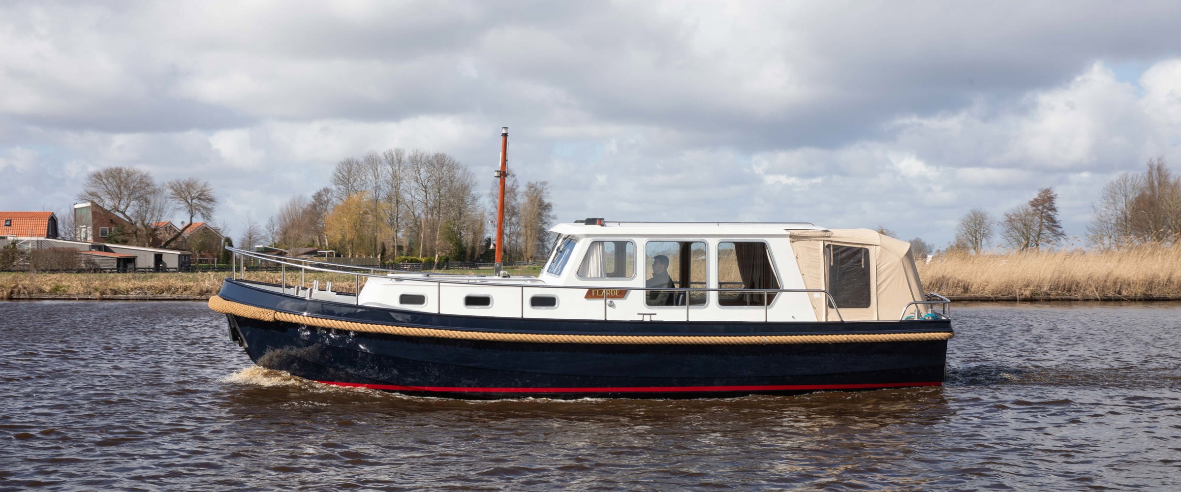 Motor flatboat Flarde