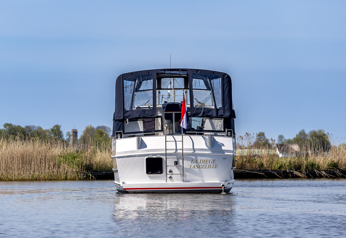 De Driesprong Yachtcharters Exterieur Motorjacht La Diege 21