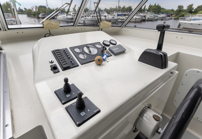 De Driesprong Yachtcharters Exterieur Motorjacht La Boheme 8