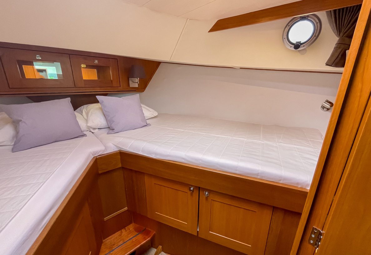 De Driesprong Yachtcharters Interieur Poseidon 19