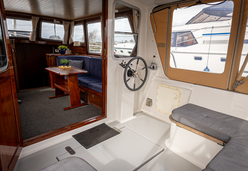 De Driesprong Yachtcharters Interieur Motorjacht Freon 28