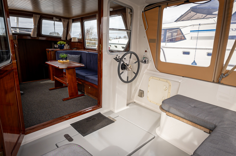 De Driesprong Yachtcharters Interieur Motorjacht Freon 28