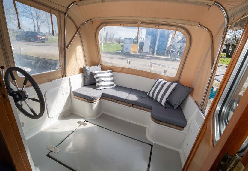 De Driesprong Yachtcharters Interieur Motorjacht Flarde 20