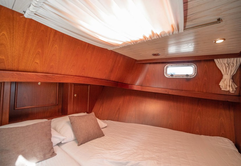 De Driesprong Yachtcharters Interieur Motorjacht Flarde 03