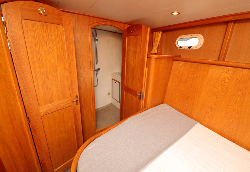 De Driesprong Yachtcharters Interieur Motorjacht La Bohéme 19